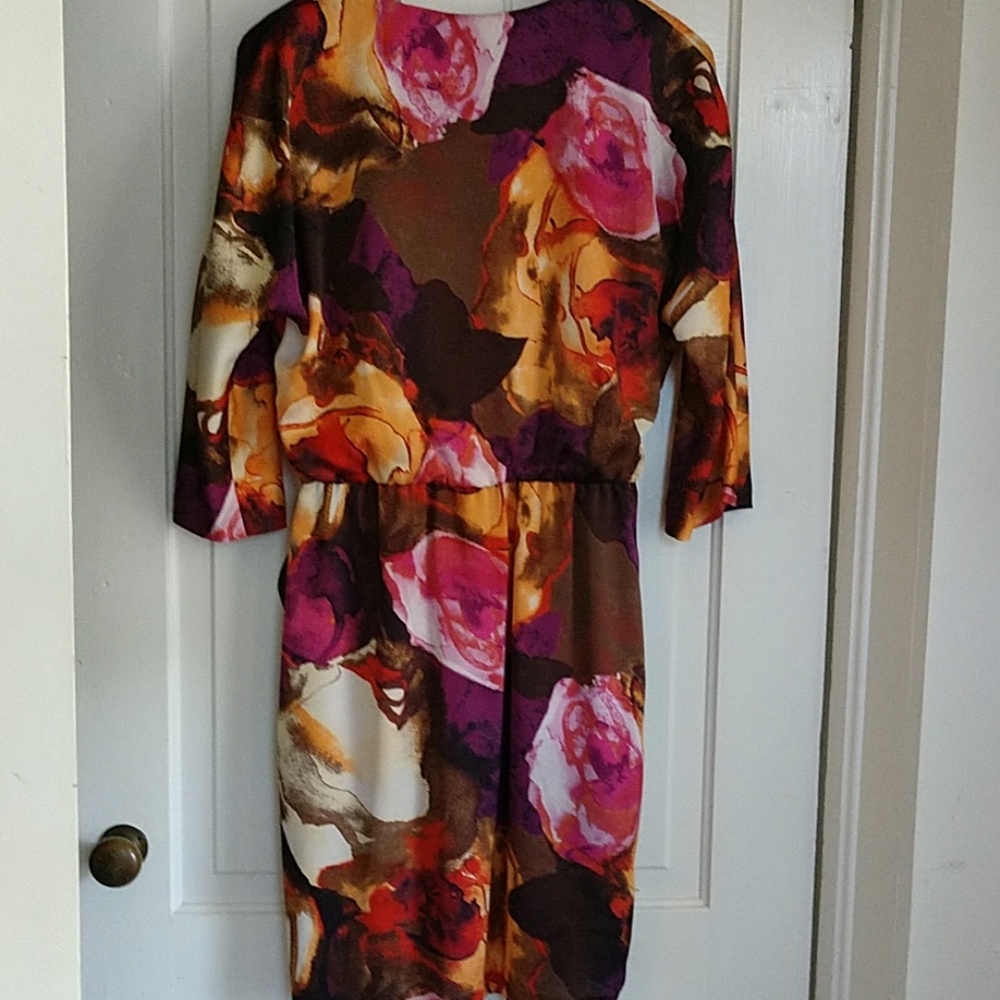 Dress - Picture 4 of 4